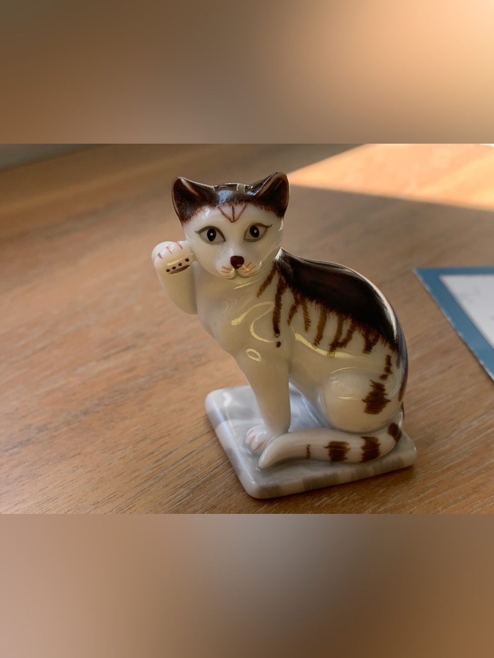 Franklin Mint Curio Cabinet Cat 18th Century German Style Figurine 1988